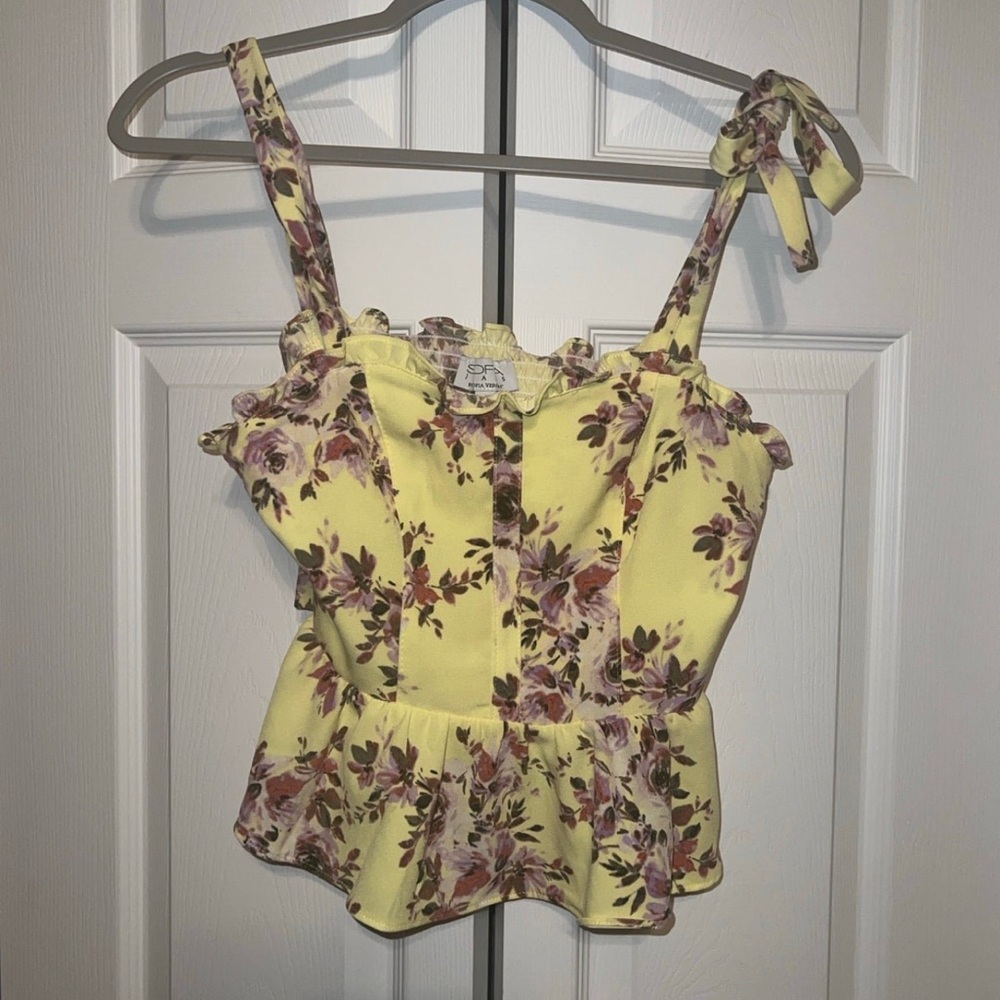 NWT Sofia Vergara Yellow Peplum Top with Shoulder Ties - Size Small